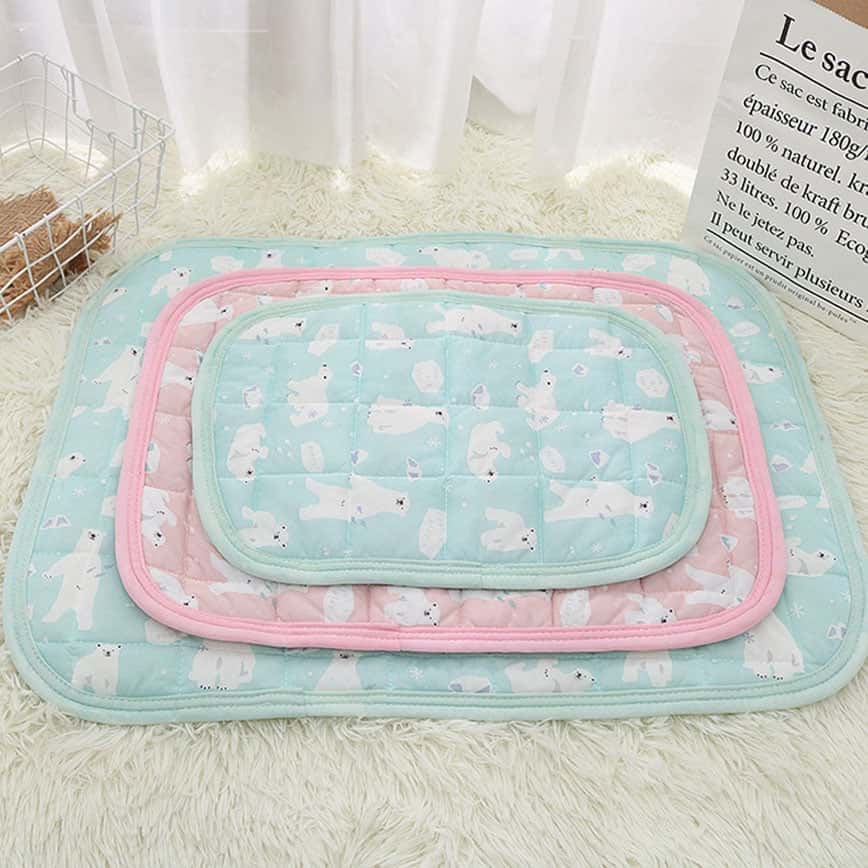 夏日冰涼墊 寵物床墊 粉熊/藍熊/牛油果 款式隨機 L碼 (70x55cm) (圖片2)