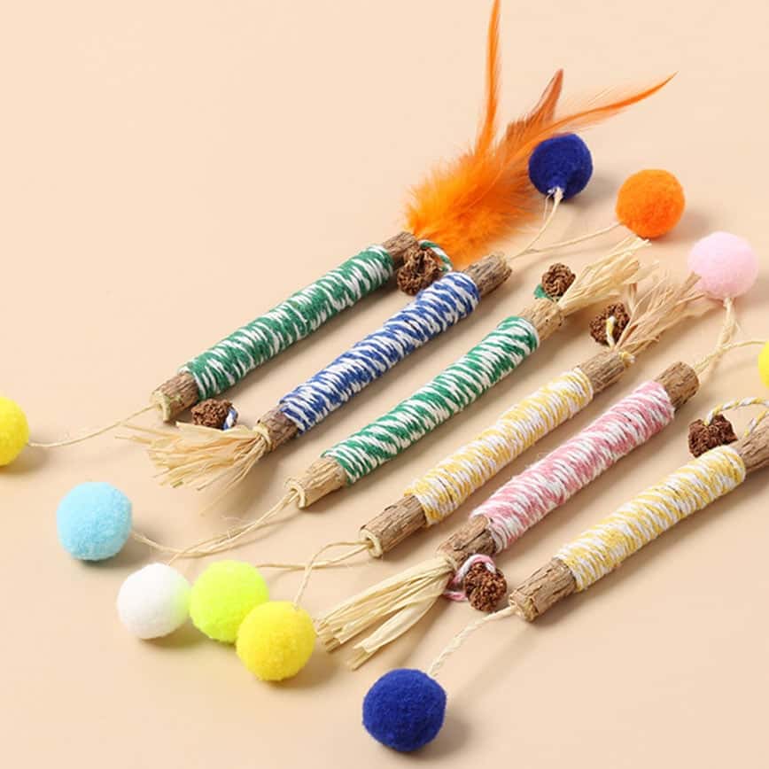 HelloDOG 玩具嚴選 貓玩具 木天蓼癭果羽毛逗貓棒 一支 (款式隨機) (圖片2)