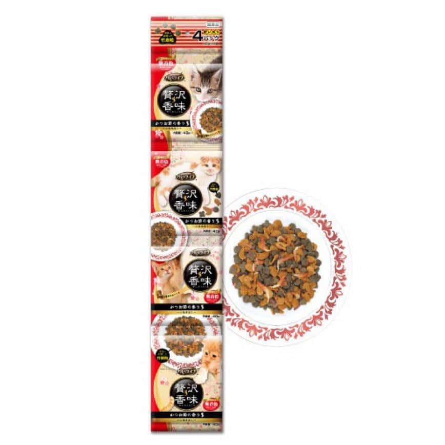 日本Yeaster 美食生活貓脆餅 鰹魚雞肉除便臭配方 40g 4本入 (圖片2)